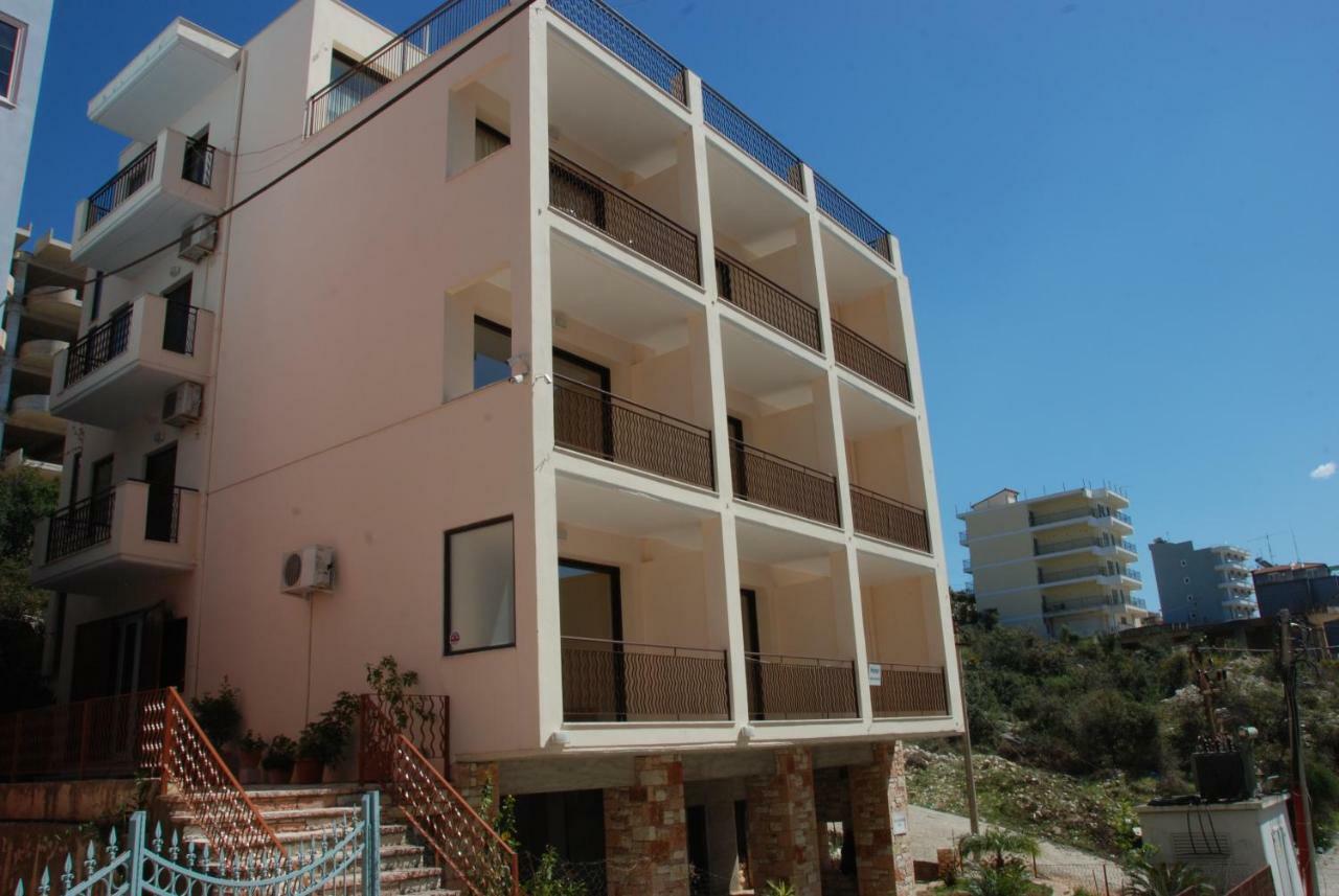 Nikos Hotel And Apartments Sarande Exterior photo