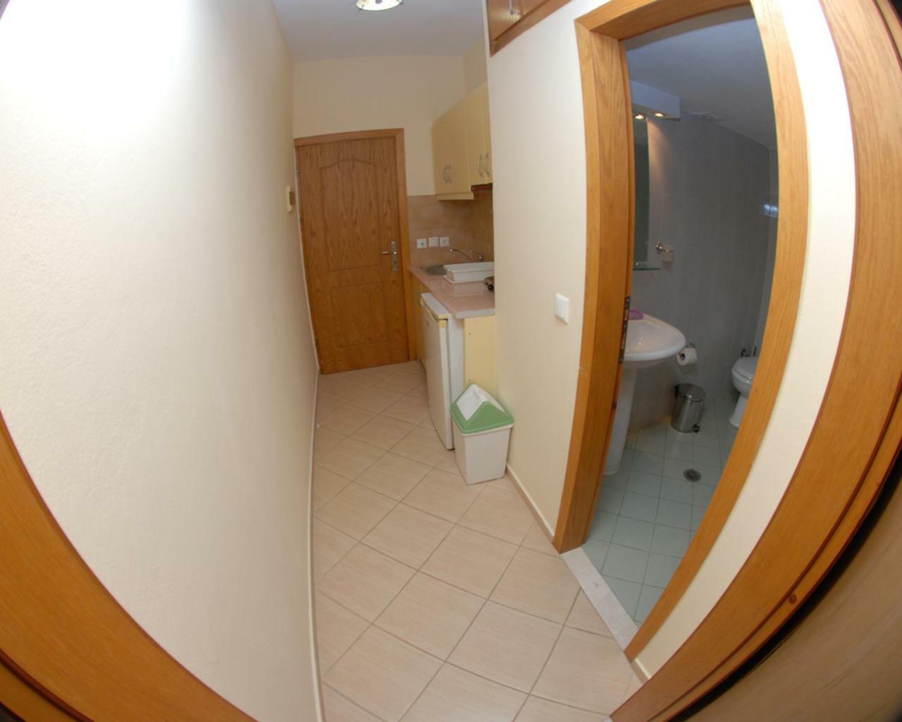 Nikos Hotel And Apartments Sarande Exterior photo